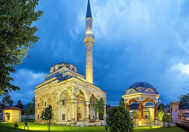 Ferhat_Pasha_Mosque,_Banja_Luka_2016-2